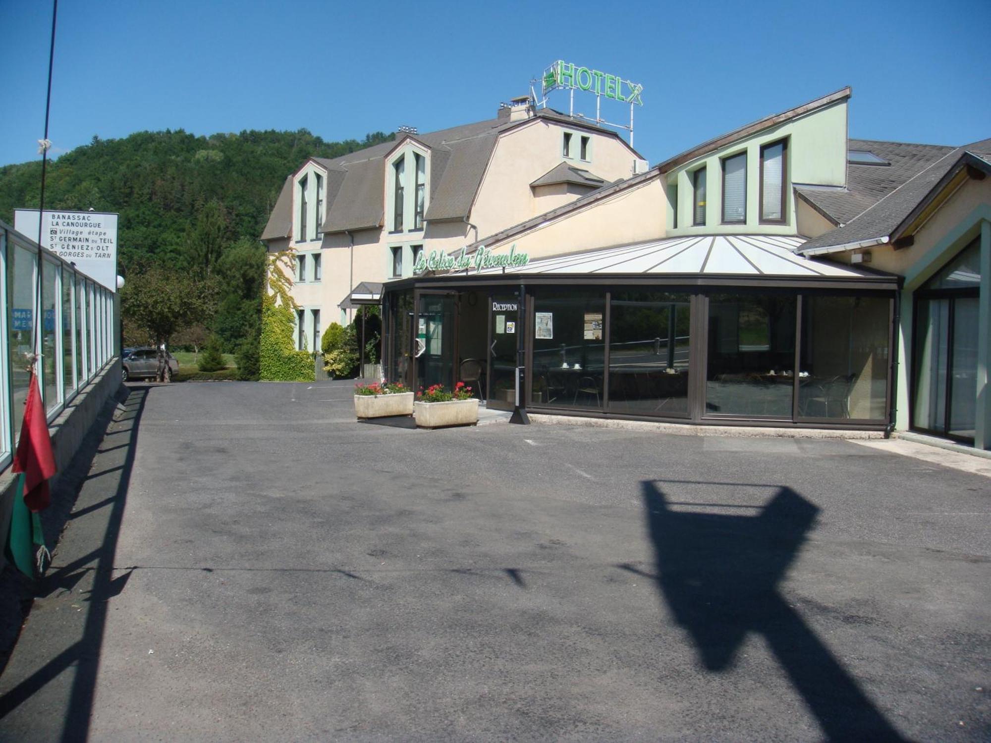 Hotel-Restaurant Le Calice Du Gevaudan - A75 Banassac Exterior photo